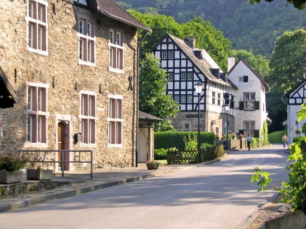 Waldhotel Im Wiesengrund Hürtgenwald Eksteriør bilde